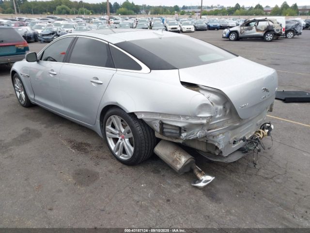 2015 JAGUAR XJ SAJWJ2GD8F8V88611 Photo 2