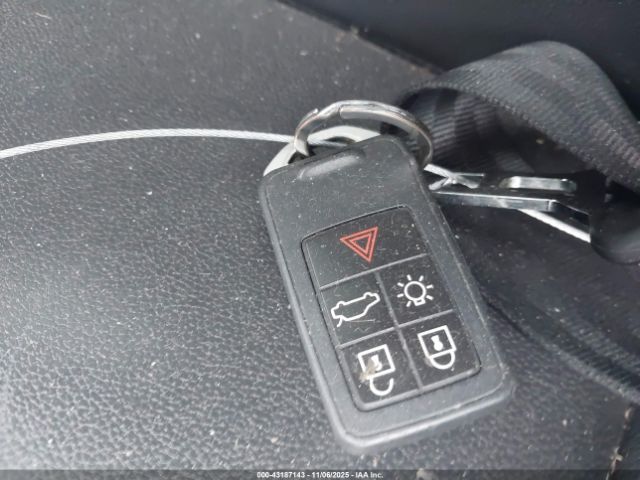 2017 VOLVO S60 YV140MTLXH2435391 Photo 10