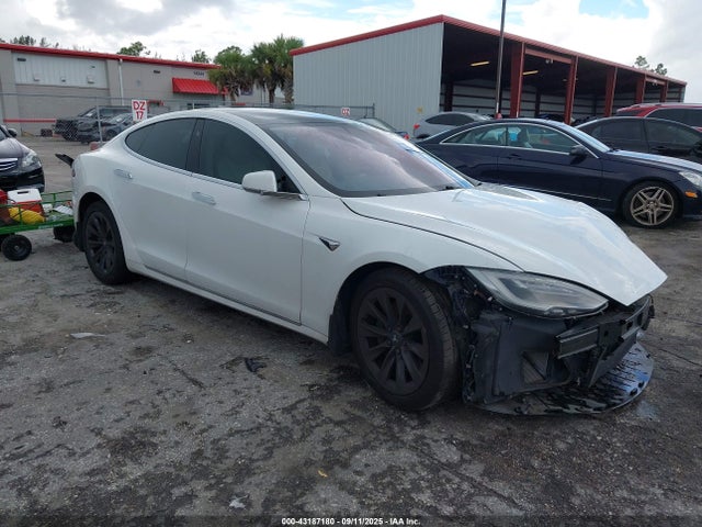 2018 TESLA MODEL S 5YJSA1E20JF291771 Photo 0