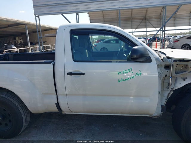 5TFNX4CN9EX033321 Toyota 2tr-fe