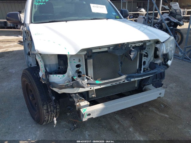 5TFNX4CN9EX033321 Toyota 2tr-fe