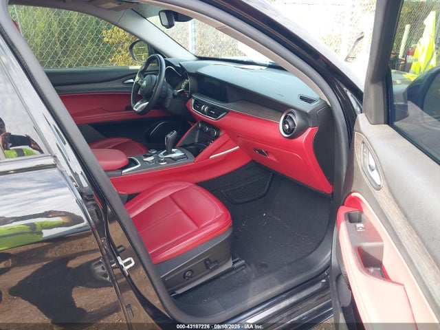 2021 ALFA ROMEO STELVIO ZASPAKBN0M7D09486 Photo 4
