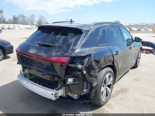 2024 AUDI Q8 E-TRON WA14AAGE1RB048401 Photo 3
