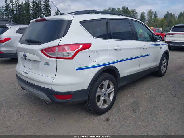 1FMCU9GX7FUA93878 Ford Escape