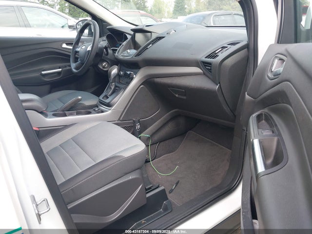 1FMCU9GX7FUA93878 Ford Escape