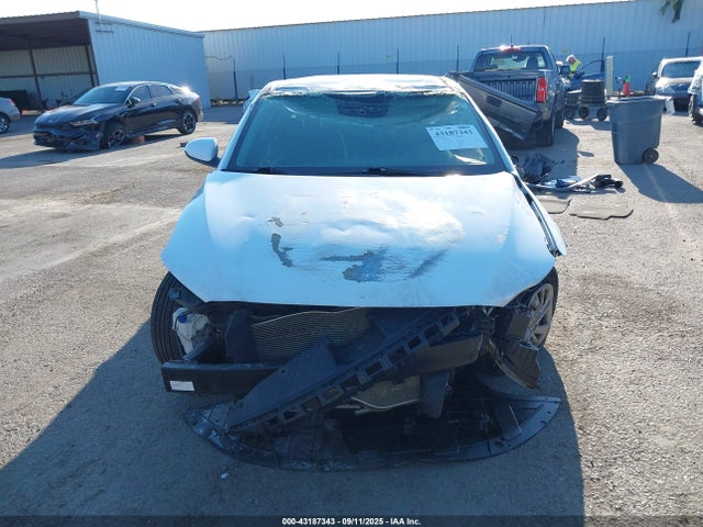 5NPD74LF8JH262308 Hyundai mpi nu