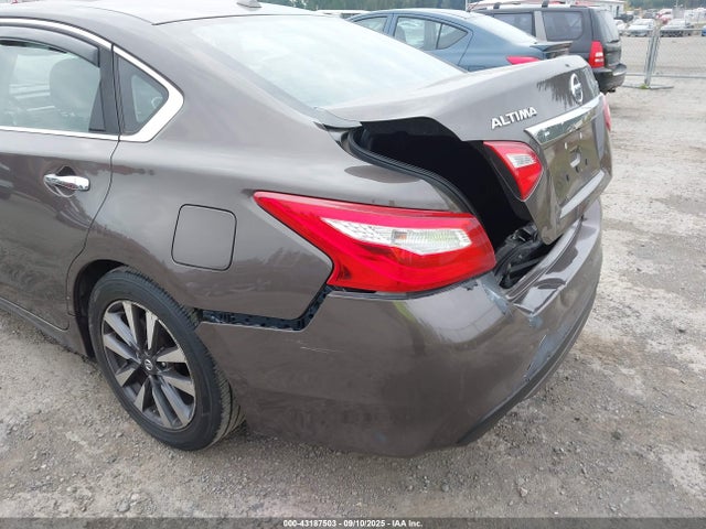 1N4AL3AP3HC243066 Nissan 2017