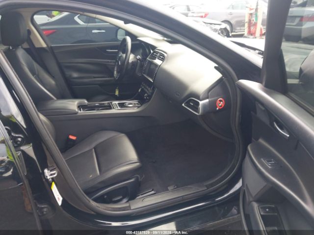 2018 JAGUAR XE SAJAD4FX4JCP21797 Photo 4