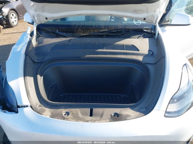 2024 TESLA MODEL Y 7SAYGDEE0RA257460 Photo 9
