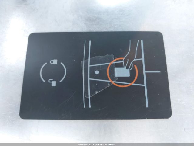 2024 TESLA MODEL Y 7SAYGDEE0RA257460 Photo 10