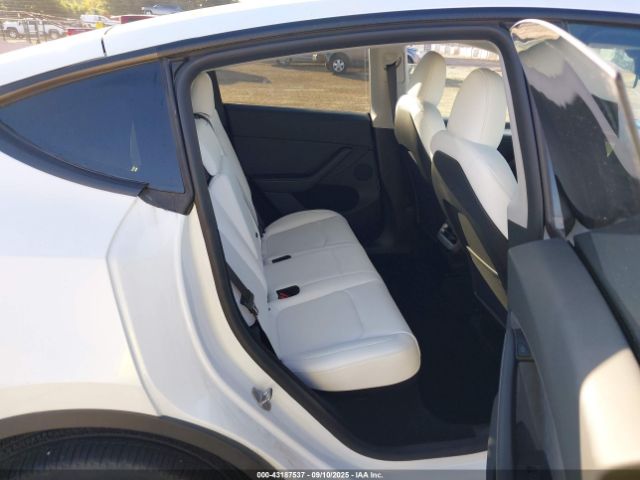 2024 TESLA MODEL Y 7SAYGDEE0RA257460 Photo 7