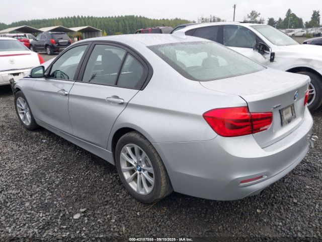 2018 BMW 320I WBA8E5G59JNV02381 Photo 2