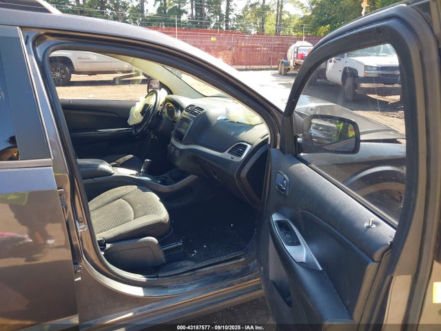 3C4PDCAB5GT174096 Dodge 2016