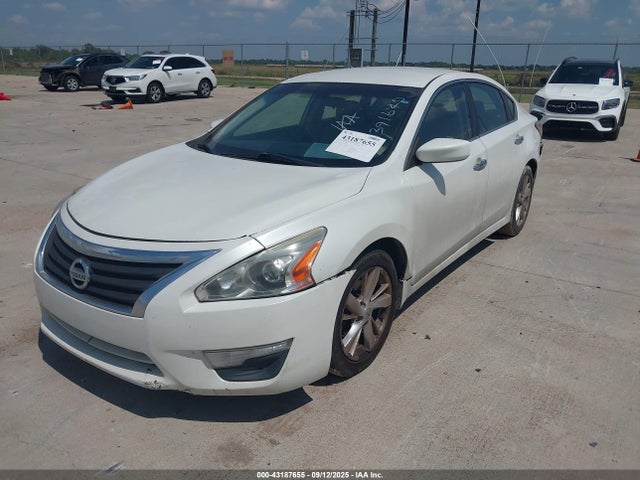 Nissan 2015 2015 1N4AL3AP1FN391640 Image 2