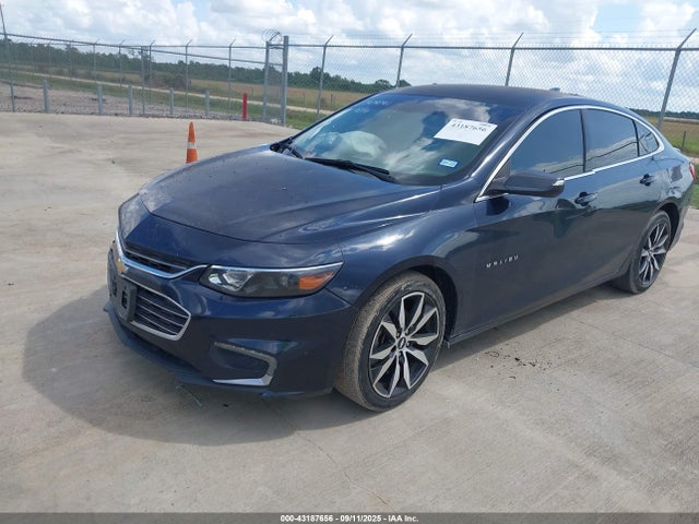 Chevrolet lfv - direct injection, variable valve timing, gen 1 2018 1G1ZD5ST1JF108179 Image 2