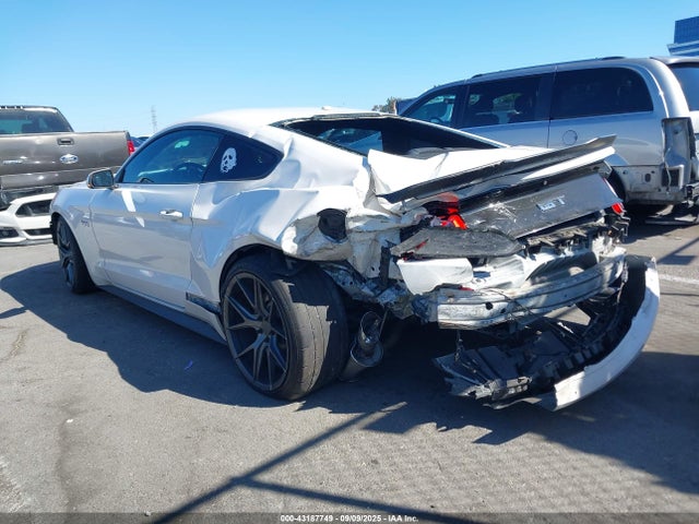 Ford 5.0l 4v premium fuel 2017 1FA6P8CFXH5214261 Image 3