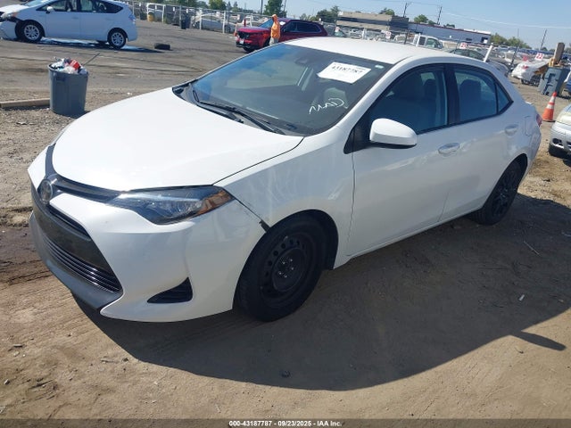 Toyota 2zr-fe 2019 2T1BURHE1KC189736 Image 2