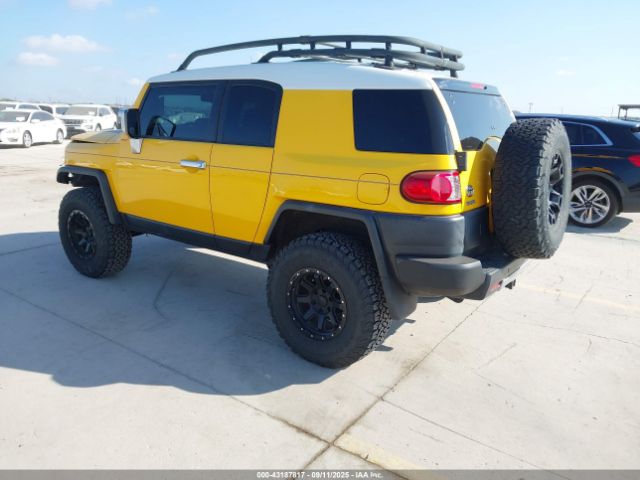 2007 TOYOTA FJ CRUISER JTEBU11F470085162 Photo 2