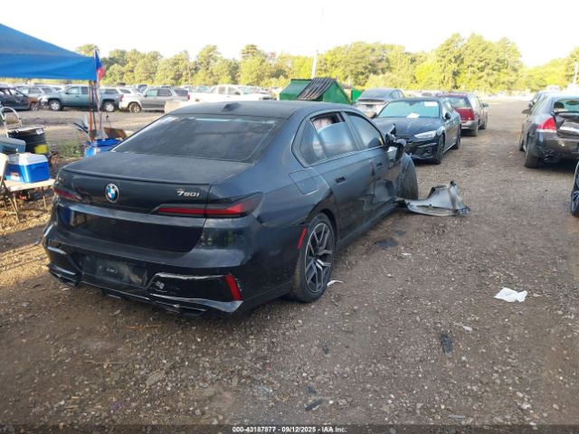 2024 BMW 760 WBA33EJ05RCR31571 Photo 3