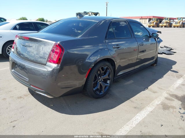 Chrysler 300 2021 2C3CCAAG0MH538273 Image 4