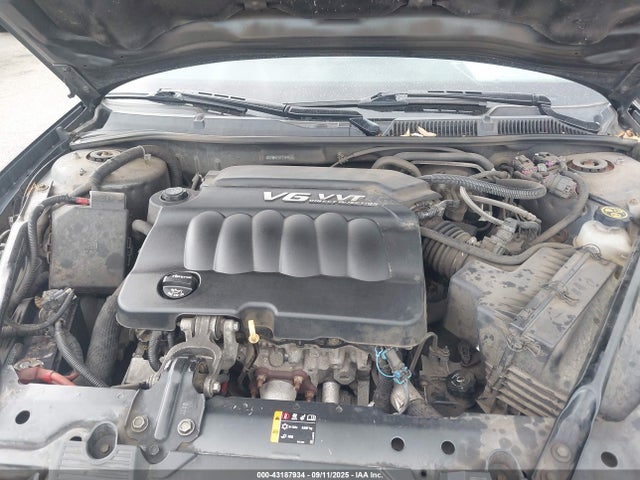 2G1WB5E37F1159981 Chevrolet lfx