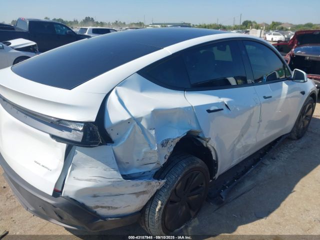 2026 TESLA MODEL Y 7SAYGDEE6TA405408 Photo 3