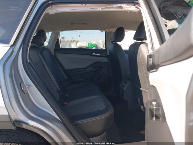 3VVRX7B26NM042768 Volkswagen tsi