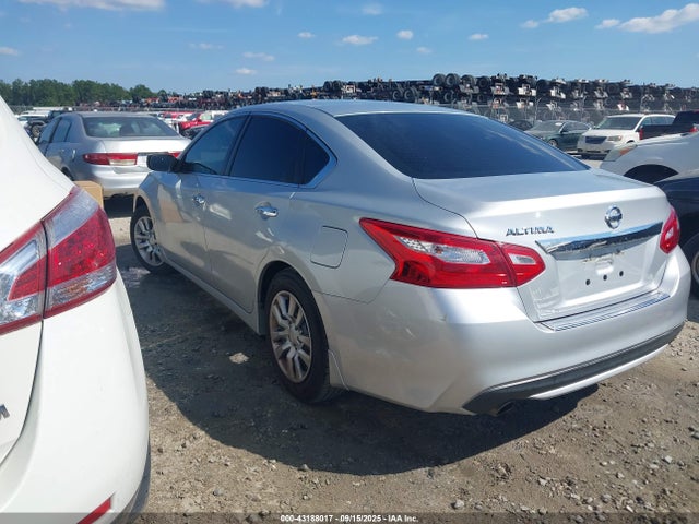 1N4AL3AP0HC268460 Nissan 2017
