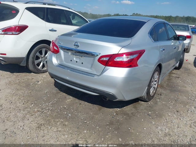 1N4AL3AP0HC268460 Nissan 2017