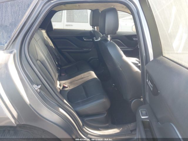 2019 JAGUAR F-PACE SADCJ2FX1KA611182 Photo 7