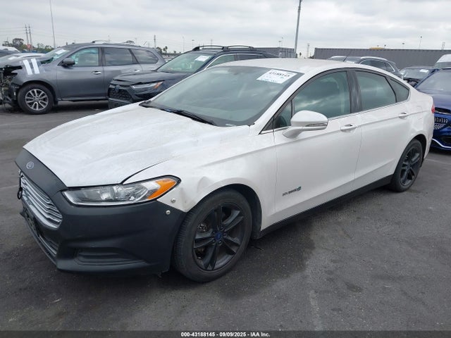Ford 2016 2016 3FA6P0LU2GR286082 Image 2