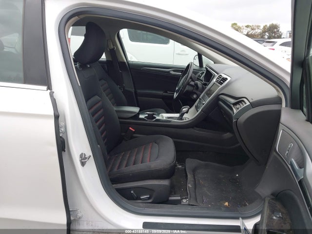 Ford 2016 2016 3FA6P0LU2GR286082 Image 5