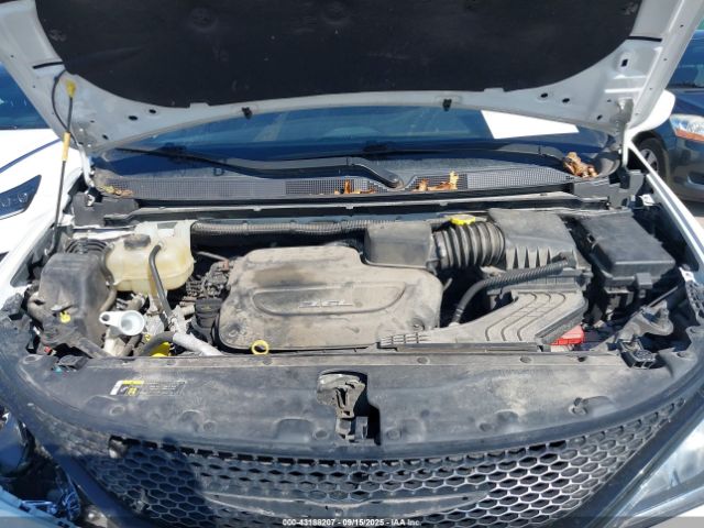 2018 CHRYSLER PACIFICA 2C4RC1FG5JR228429 Photo 9