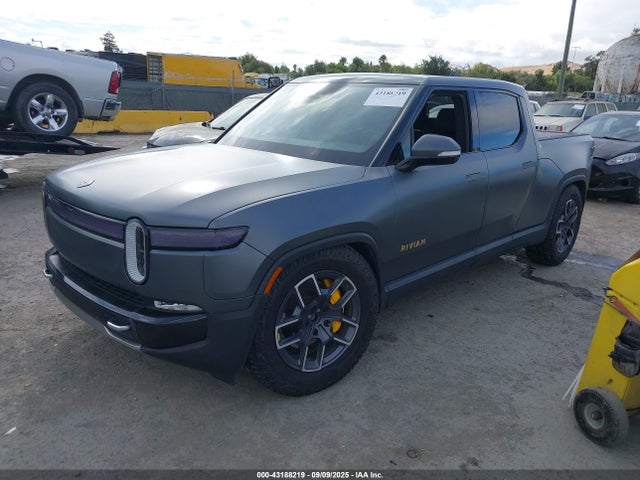 Rivian r1t 2022 7FCTGAAA9NN004171 Image 2