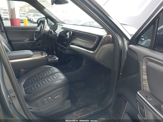 Rivian r1t 2022 7FCTGAAA9NN004171 Image 5