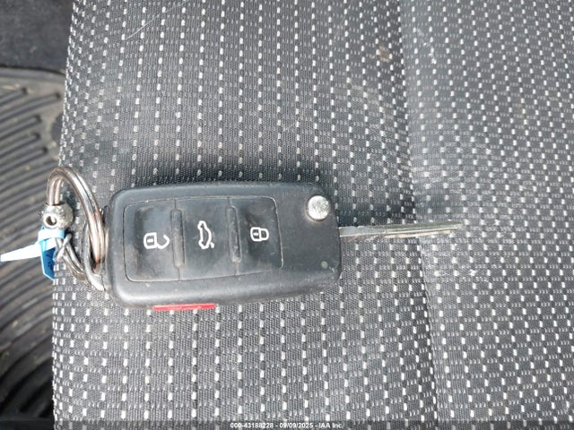 1VWAS7A30GC007472 Volkswagen Passat 1.8t S