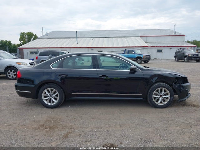1VWAS7A30GC007472 Volkswagen Passat 1.8t S