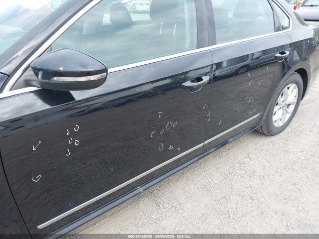1VWAS7A30GC007472 Volkswagen Passat 1.8t S