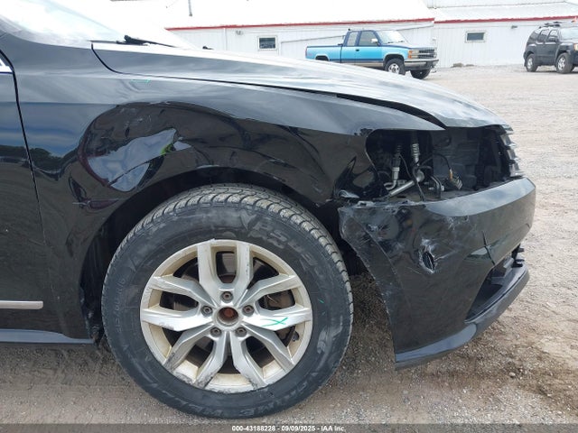 1VWAS7A30GC007472 Volkswagen Passat 1.8t S
