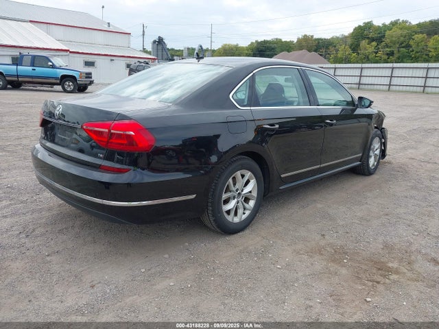 1VWAS7A30GC007472 Volkswagen Passat 1.8t S