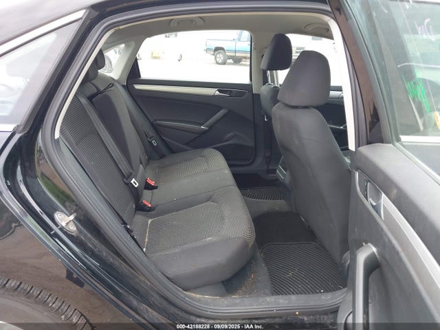 1VWAS7A30GC007472 Volkswagen Passat 1.8t S