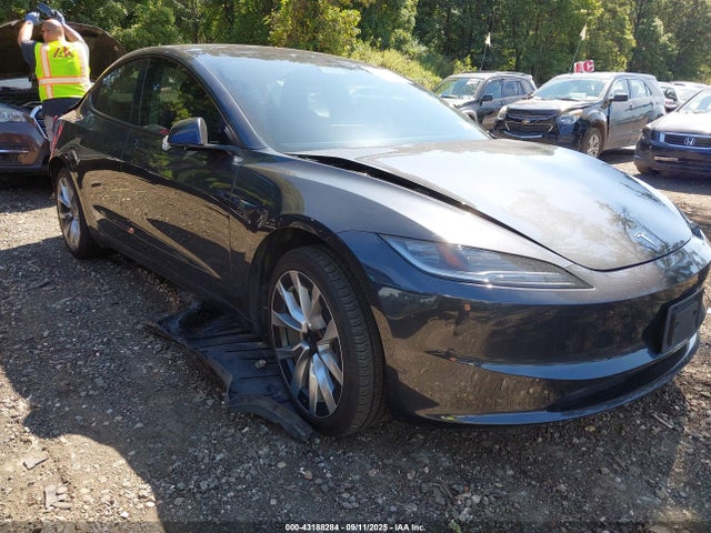 2024 TESLA MODEL 3 5YJ3E1EAXRF729577 Photo 0