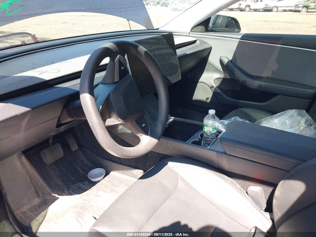 2024 TESLA MODEL 3 5YJ3E1EAXRF729577 Photo 4