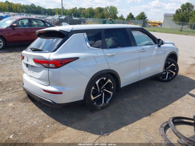 2022 MITSUBISHI OUTLANDER JA4J4TA82NZ061880 Photo 3