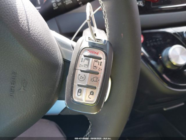 2025 CHRYSLER PACIFICA 2C4RC1BG9SR554810 Photo 10