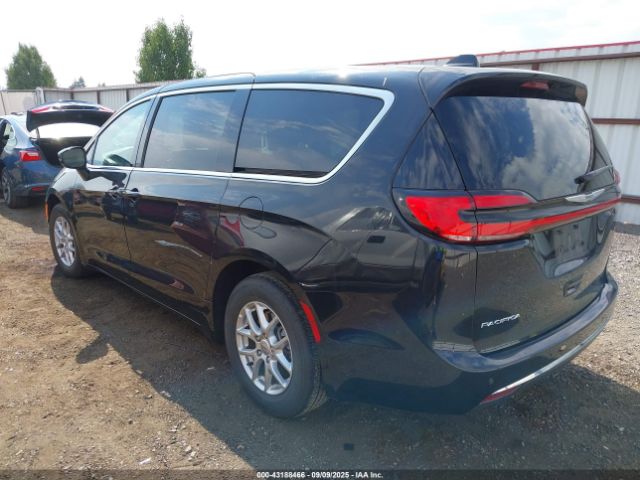 2025 CHRYSLER PACIFICA 2C4RC1BG9SR554810 Photo 2