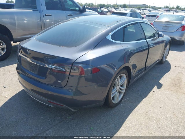 2014 TESLA MODEL S 5YJSA1H12EFP56351 Photo 3