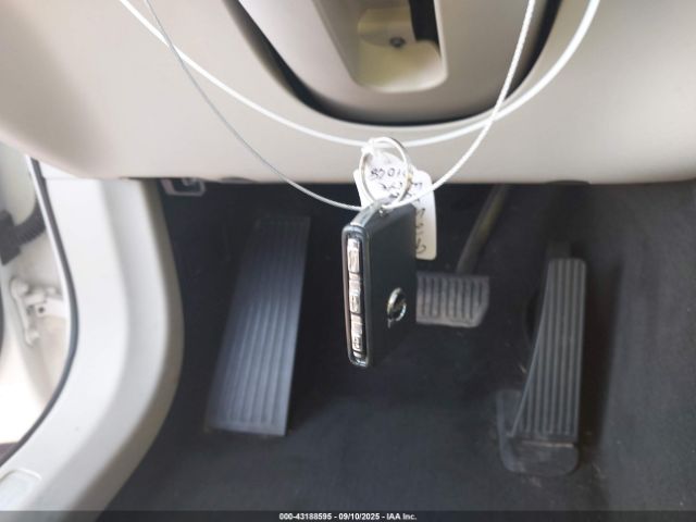 2018 VOLVO XC60 LYV102RKXJB101068 Photo 10