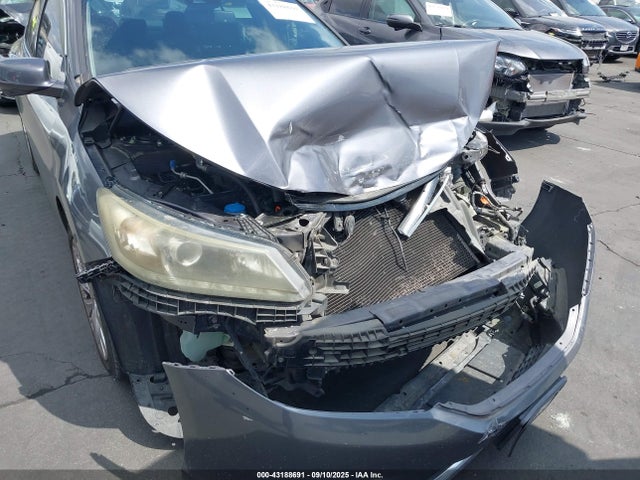 Honda j35y1 2014 1HGCR3F81EA016065 Image 13