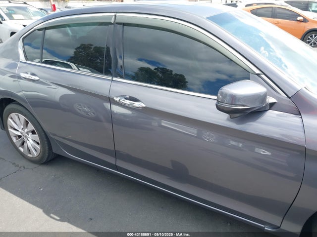 Honda j35y1 2014 1HGCR3F81EA016065 Image 14